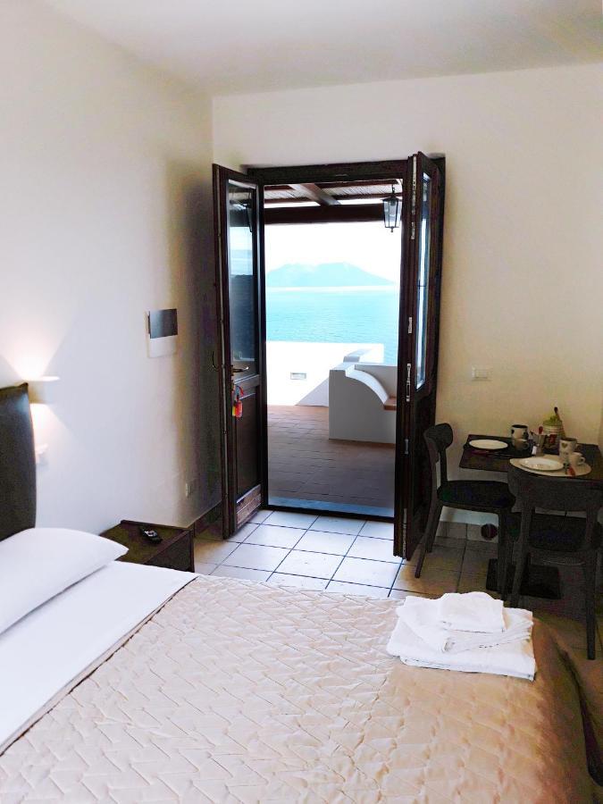 Residence Gregory Filicudi Pecorini Экстерьер фото