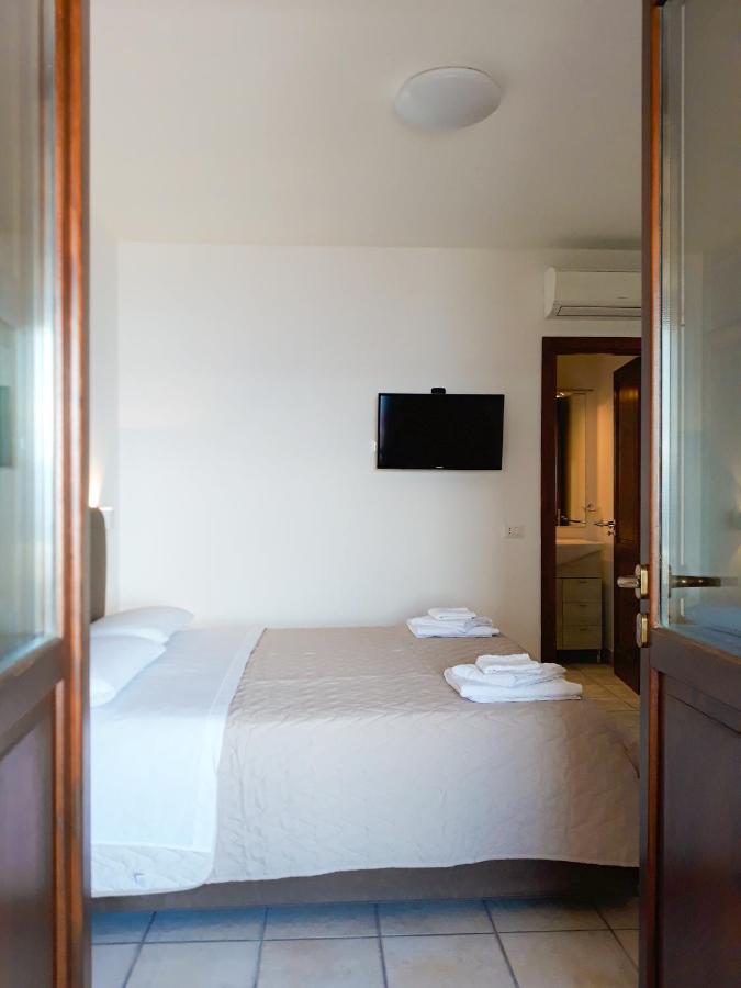 Residence Gregory Filicudi Pecorini Экстерьер фото